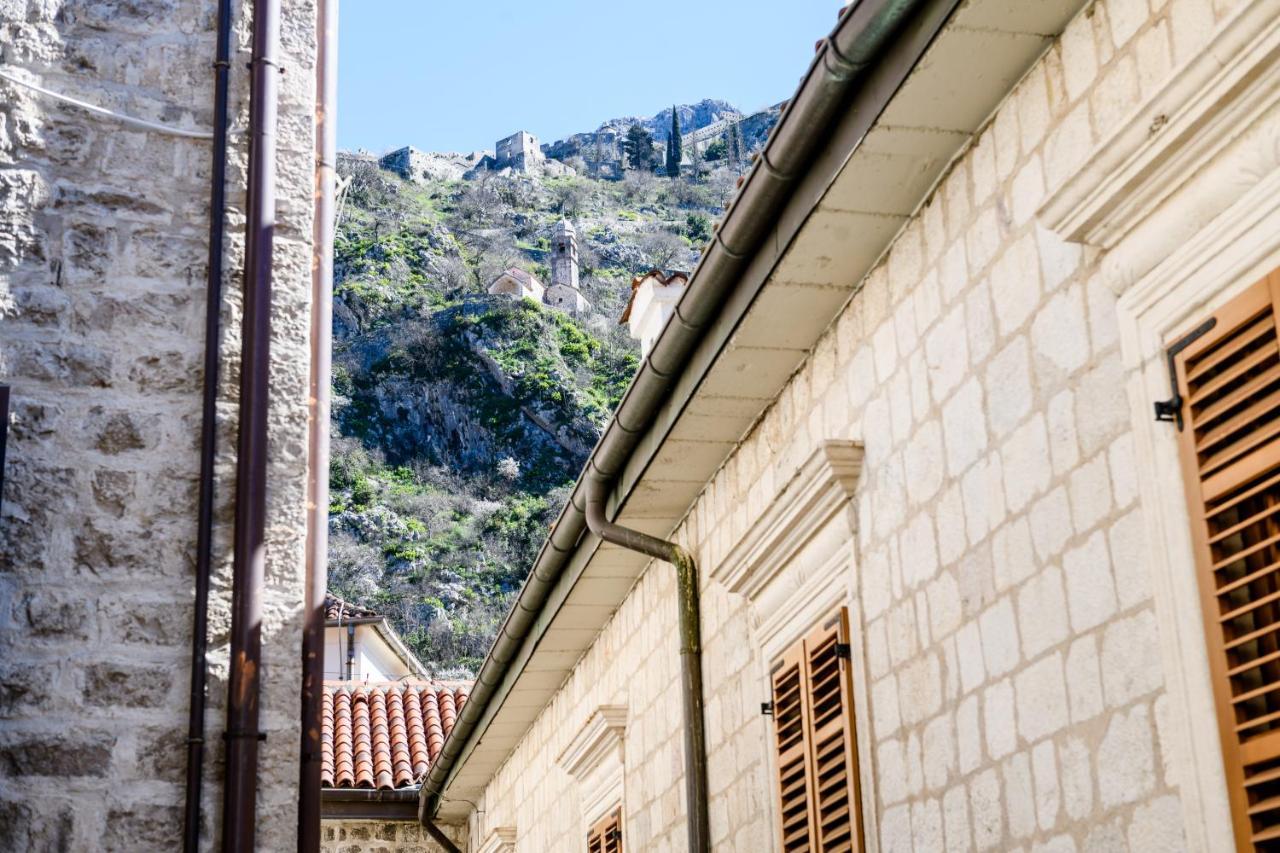 Apartmani Art Karampana Kotor Exterior photo