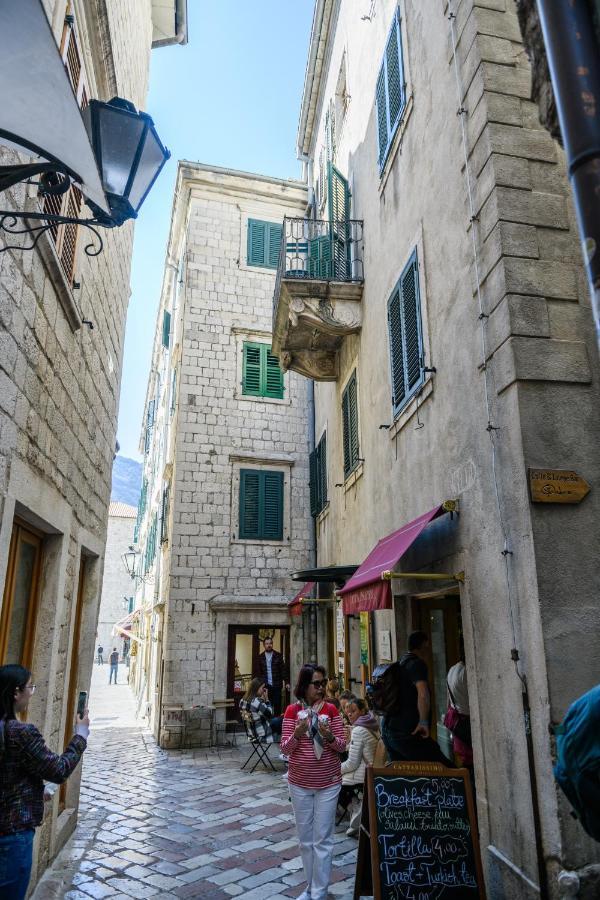 Apartmani Art Karampana Kotor Exterior photo