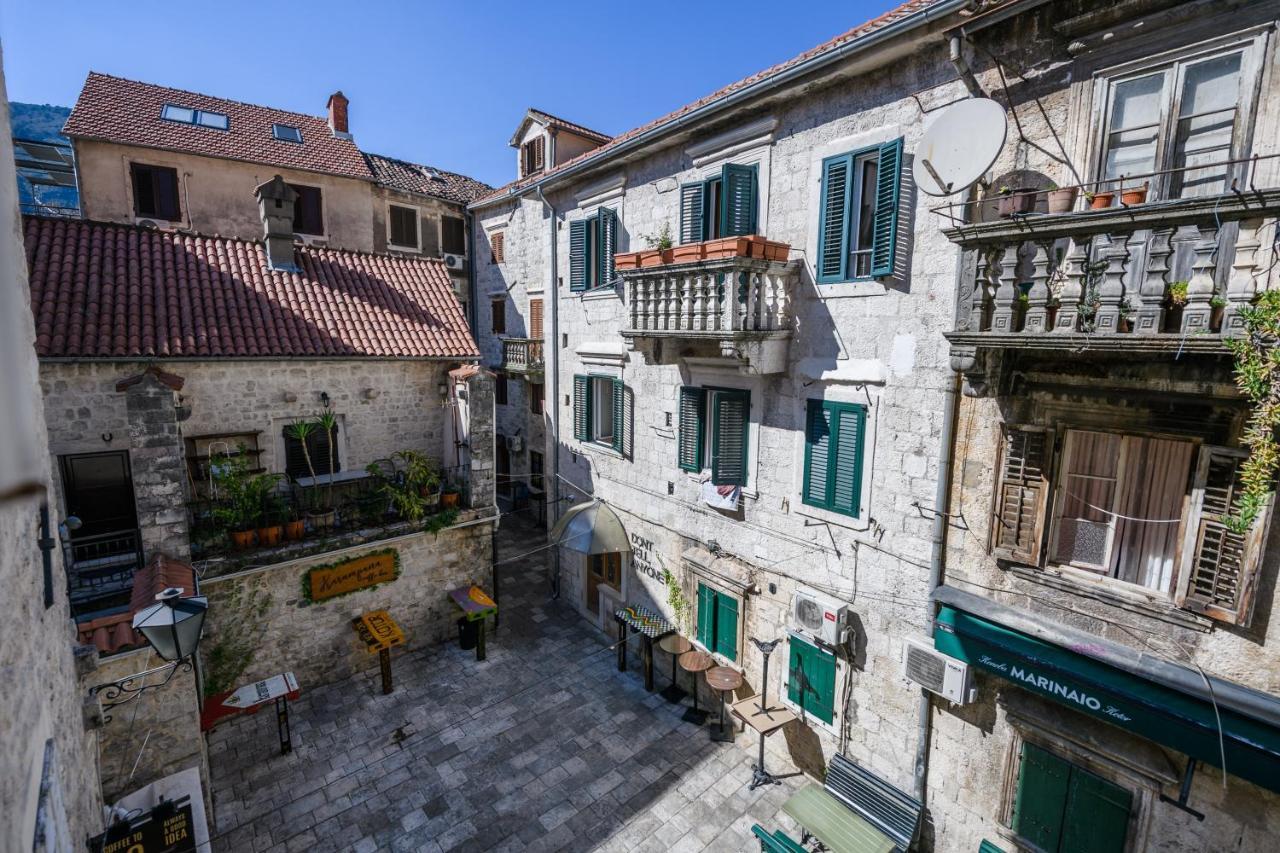 Apartmani Art Karampana Kotor Exterior photo